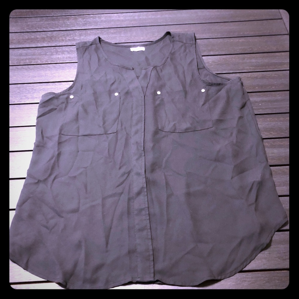 Women’s Maurice’s tank blouse
